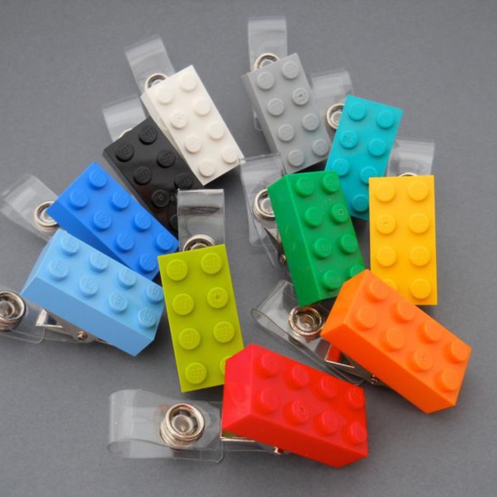 ID/badge clip made with toy bricks - jet black 🖤